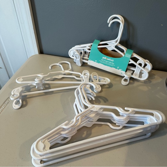 Pillowfort Other - Pillowfort Kids' White 10 Hangers & 5 Hangers with Clips